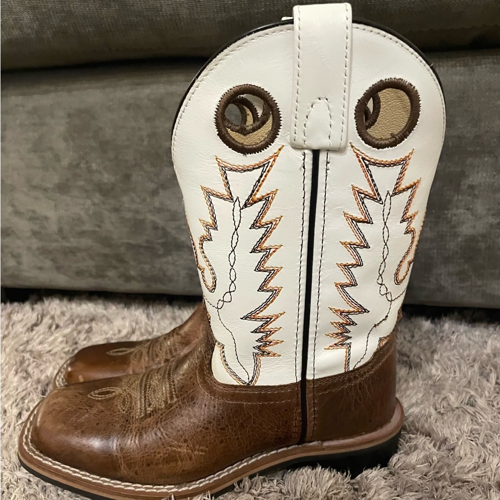 Little boys cowboy boots. All leather Smokey mountain Boots.
